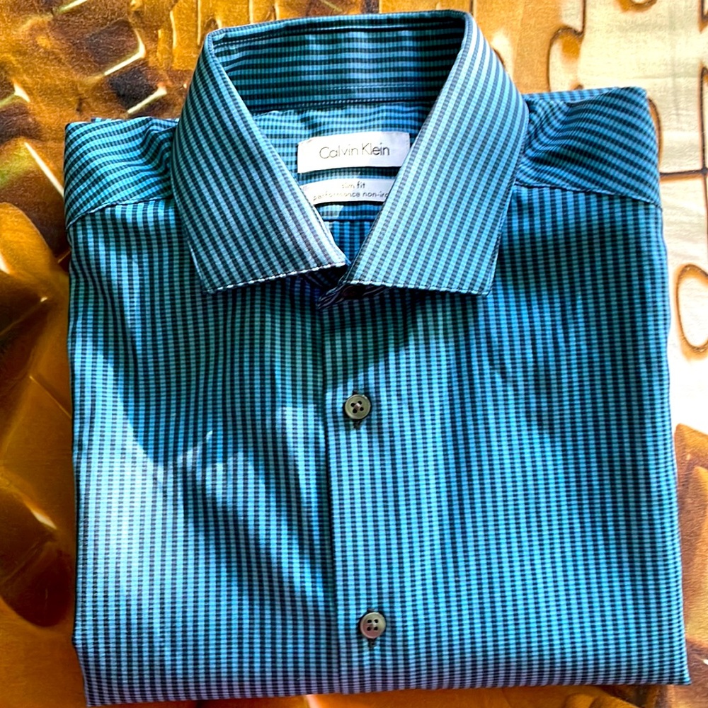 Brand new! Brought it from Macy’s  for my husband but he never worn